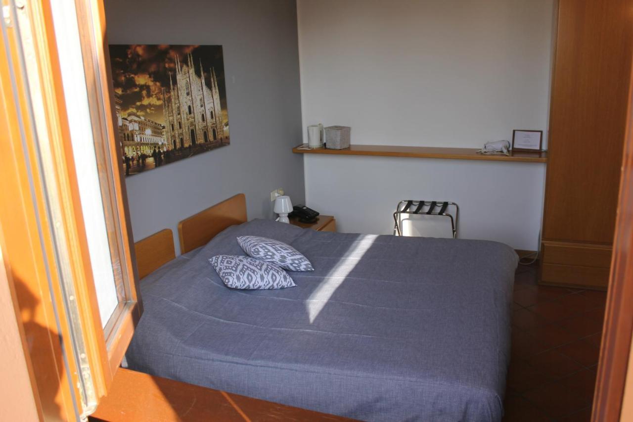 Albergo La Scaletta Cantu Ngoại thất bức ảnh