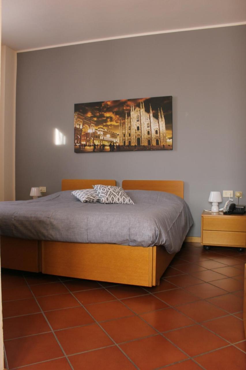 Albergo La Scaletta Cantu Ngoại thất bức ảnh
