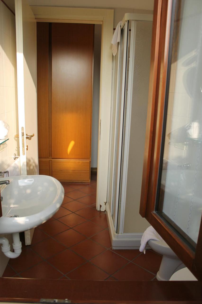 Albergo La Scaletta Cantu Ngoại thất bức ảnh